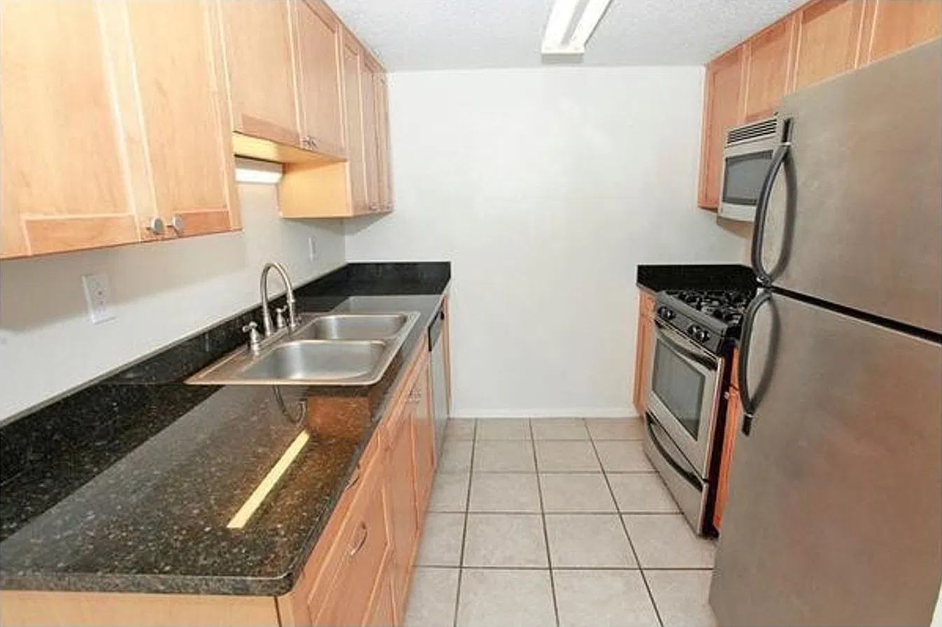 K629 - Greenwood Towers #204 — Photo 4