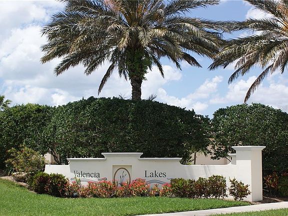 2nd image of 121 Valencia Lakes Dr