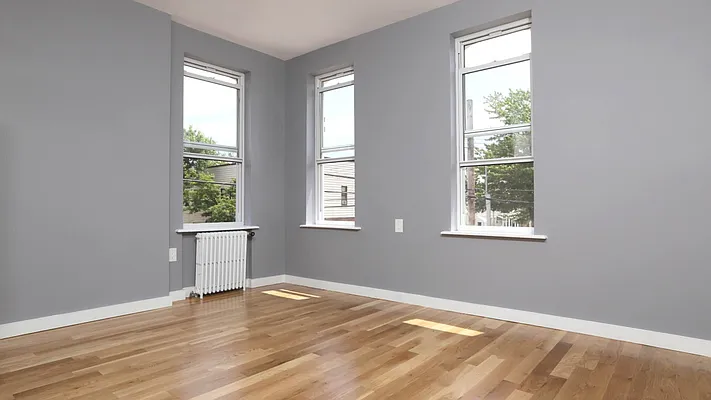 Rented by Nooklyn NYC LLC | media 17