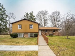 2735 Norton Rd, Stow, OH 44224
