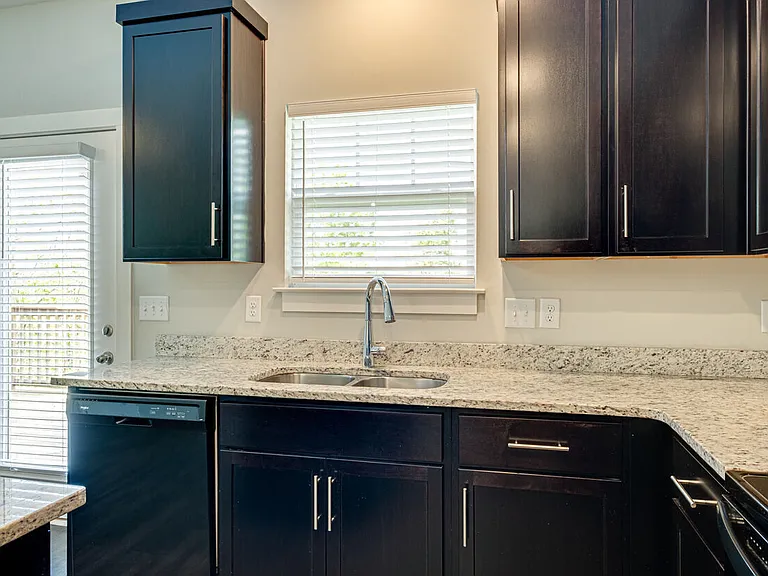 Highland at Hickory Hills Townhomes — Photo 21