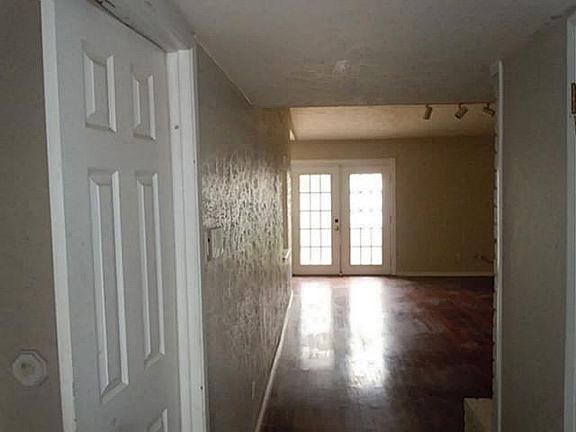 4th image of 5040 N Colony Blvd