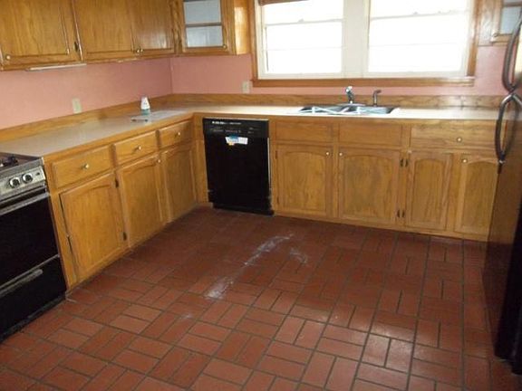2nd image of 3130 Dogwood Ave