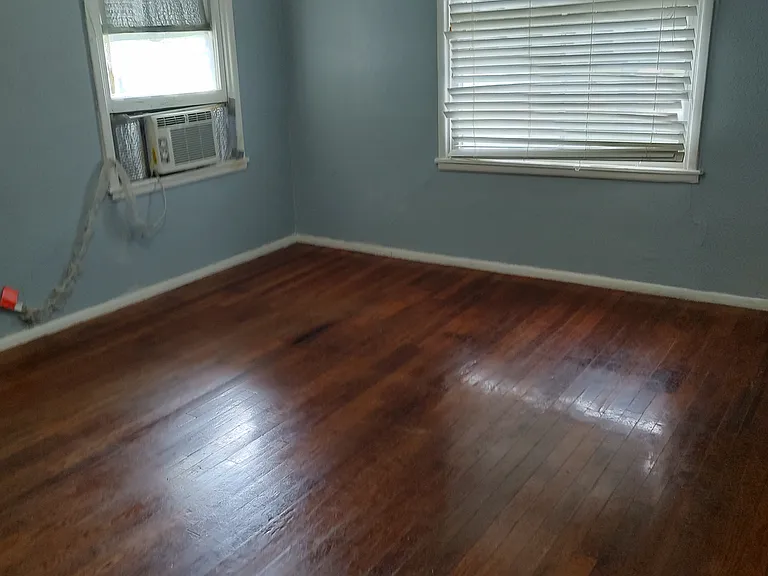 2453 Cincinnati Ave — Photo 5