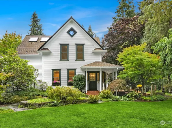 10579 NE Manor Lane, Bainbridge Island, WA 98110