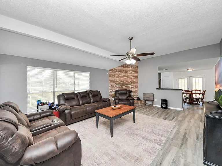11031 Kirkmead Dr — Photo 5