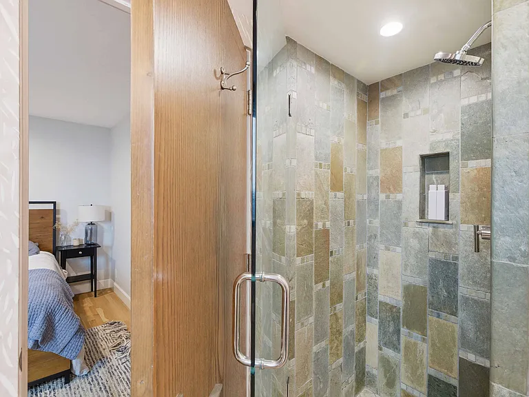 225 36th Pl — Photo 31