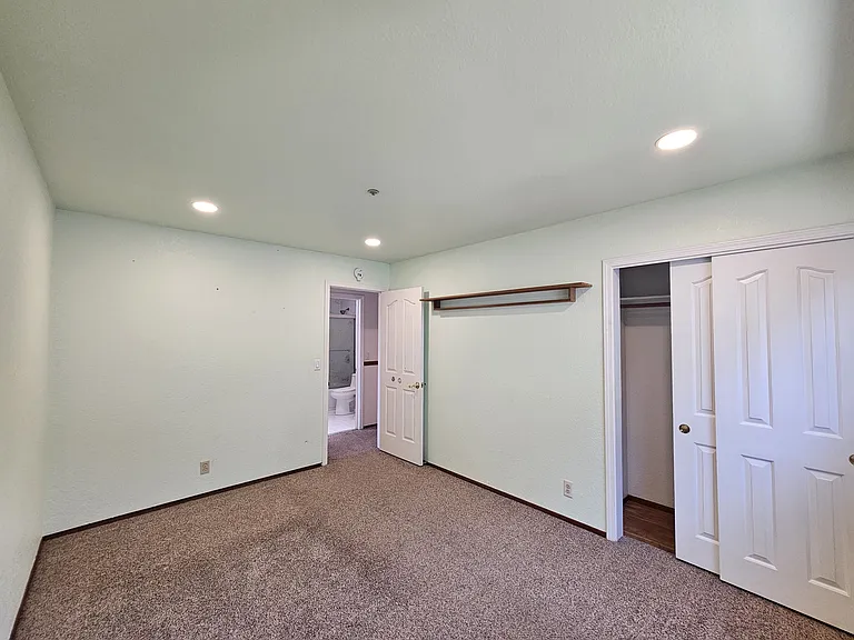 32270 Devonshire St — Photo 8