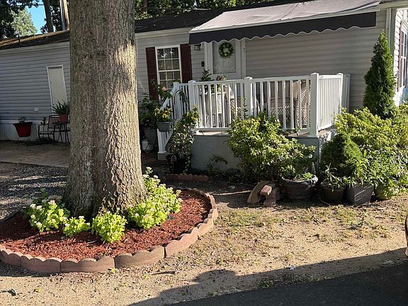 2nd image of 2528 Tilton Rd ##301