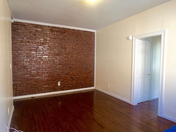 3rd image of 184 Nagle Ave APT 5A