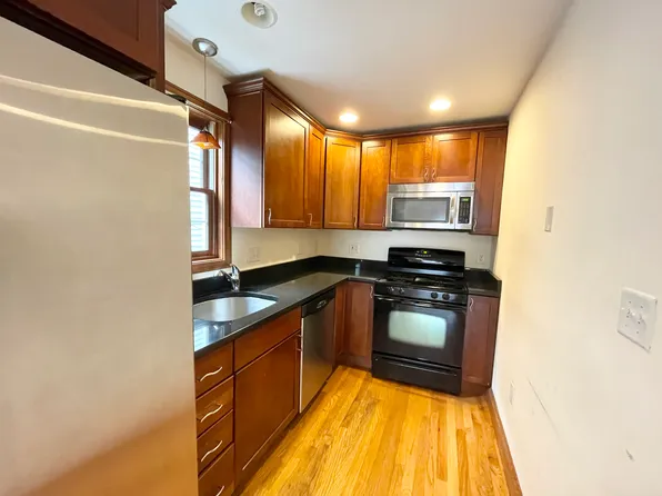241 W Third Street Pl #2L, Boston, MA 02127
