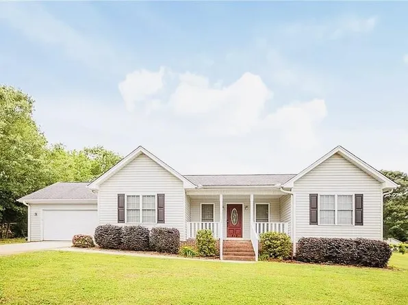 412 Andrew Pickens Dr, Seneca, SC 29678