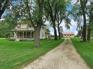 W6426 State Line Rd, Walworth, WI 53184