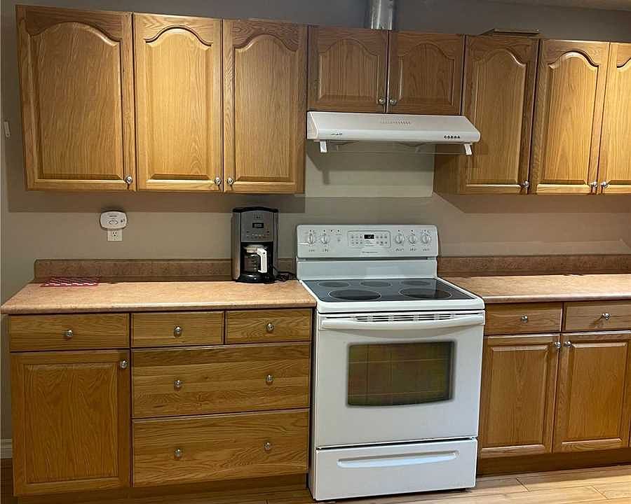 2nd image of 3321 Garrard Rd #Basement