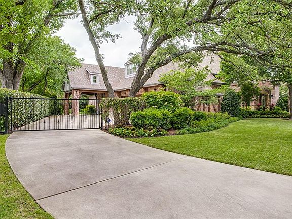 3rd image of 10115 Waller Dr