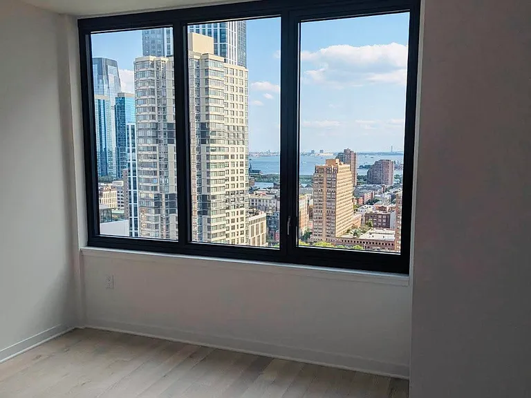 155 Bay St #2606 — Photo 4