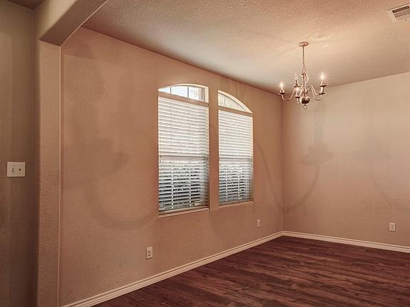 4th image of 1620 Birds Eye Rd