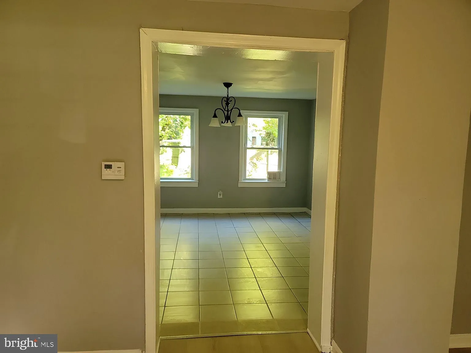 5 bed, 1322 sqft, $3,375 — Photo 3