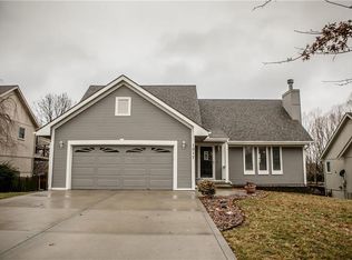 1017 Aspen Dr, Smithville, MO 64089