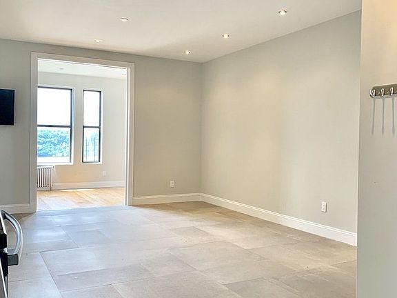 2nd image of 854 W 180th St APT 6A
