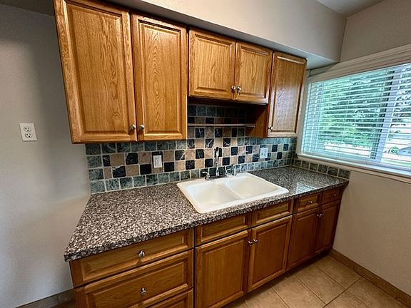 2nd image of 2205 Mira Vista Ave #2209