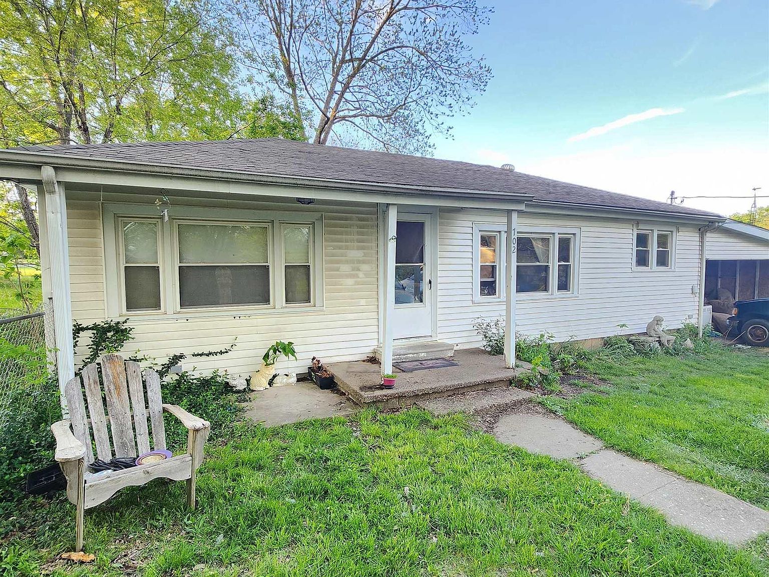 702 E Thomas St, Mc Leansboro, IL 62859 MLS EB453083 Zillow
