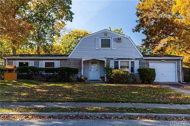 1st image of 12 College Hills Dr