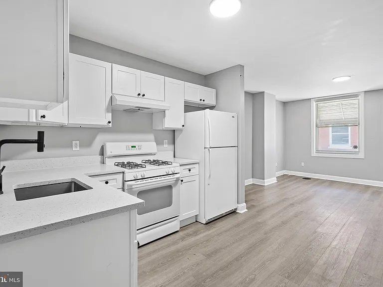 3109 Arbor St — Photo 5