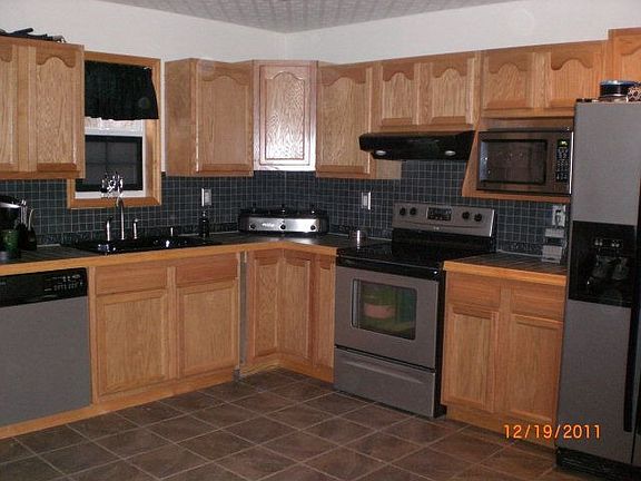 5th image of 79 Riverview Ave
