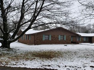 1417 N Lakeview Dr, Frankfort, IN 46041