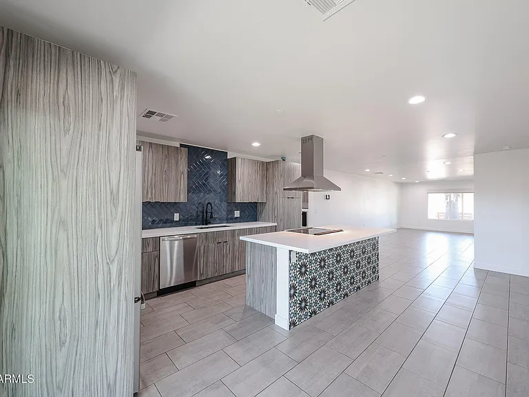 2651 N 71st Pl — Photo 11