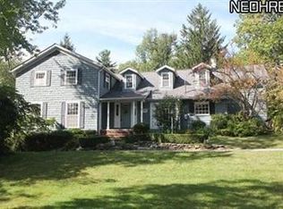 5410 Harper Rd, Solon, OH 44139