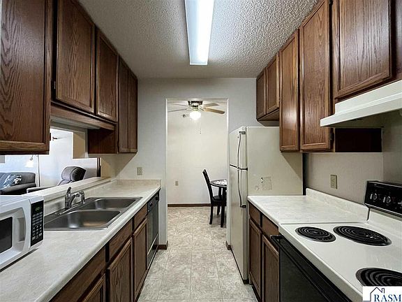 3rd image of 1000 9th St S APT 115