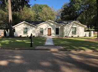 2240 Howard Rd, Germantown, TN 38138