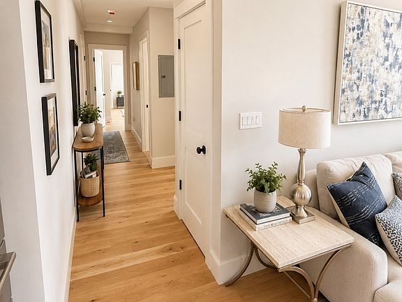 4th image of 2 Punchard Ave #2