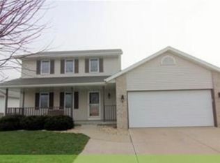 536 S Burr Oak Ave, Oregon, WI 53575