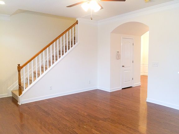 4th image of 244 Welton Way