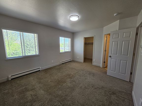 4th image of 2985 Emerald Cir