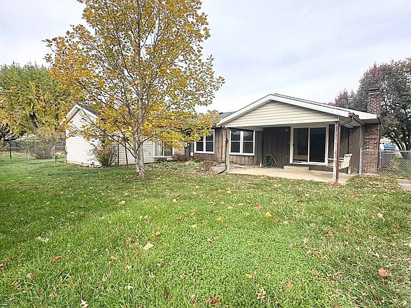 5th image of 623 Old Orchard Ln