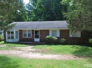 7817 Crestwood Dr, Raleigh, NC 27603