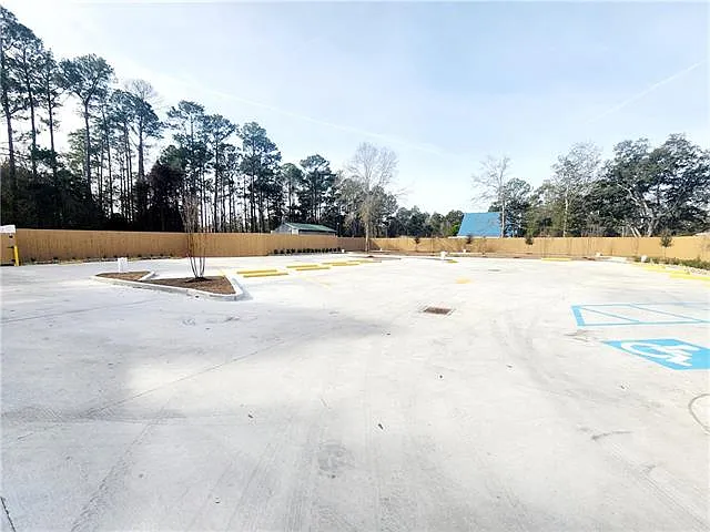 141 Hoover Dr #105 — Photo 6
