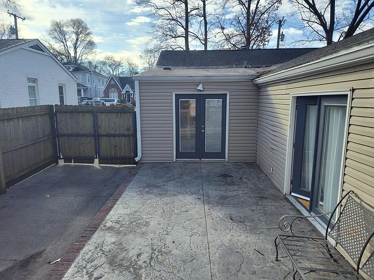 2518 Sunset Pl — Photo 24