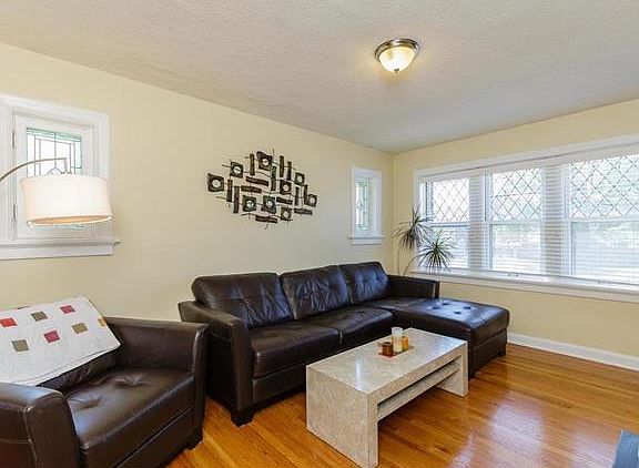4th image of 5537 Neosho St