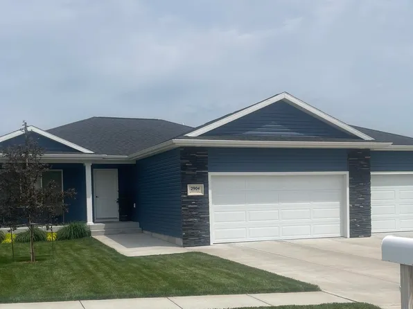 2904 Merle Ave, Hastings, NE 68901