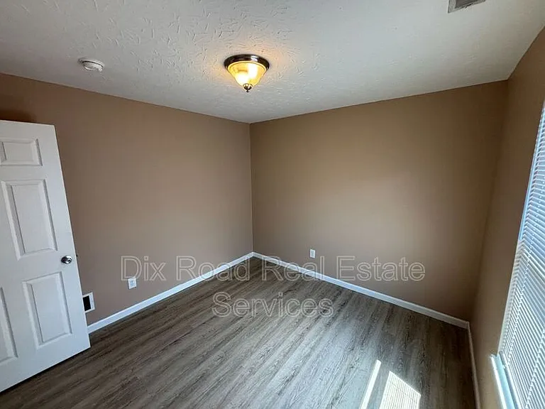 100 Kaitlin Way — Photo 20
