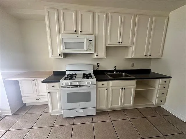 706 Community St — Photo 4