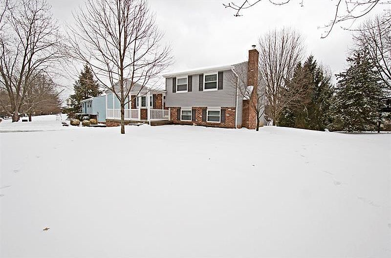 1st image of 115 Woodridge Dr