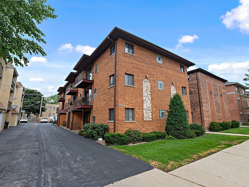 1st image of 5973 N Northwest Hwy APT 1B