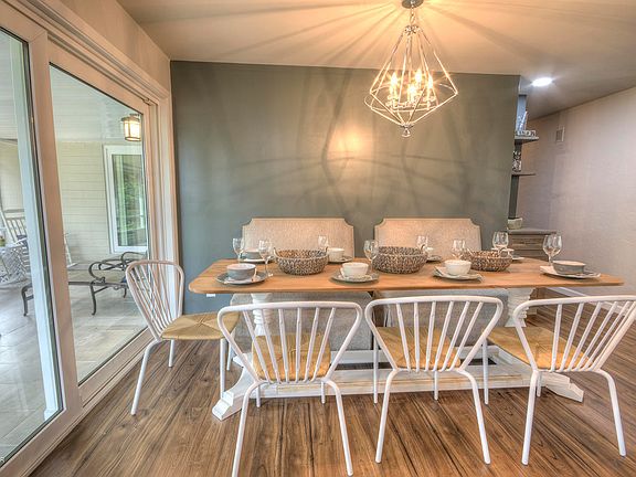 5th image of 905 Woodmere Cir #0