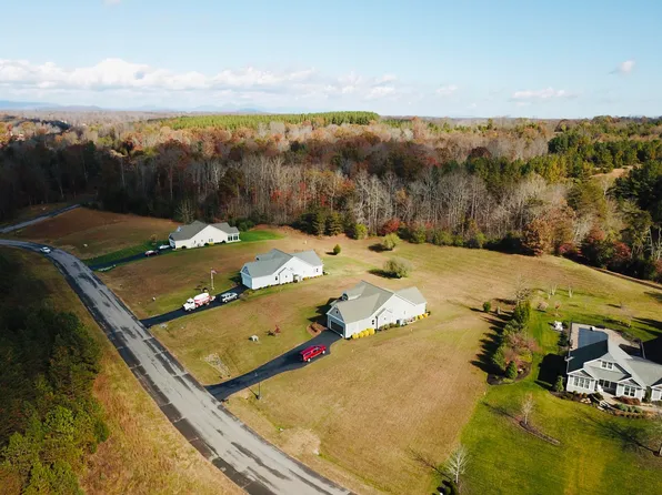 440 Firstwatch Dr #8, Moneta, VA 24121